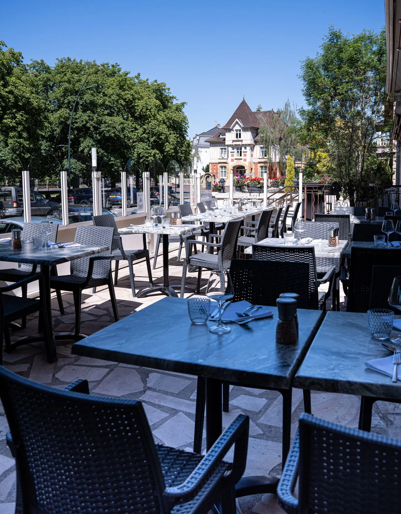 La terrasse dressée